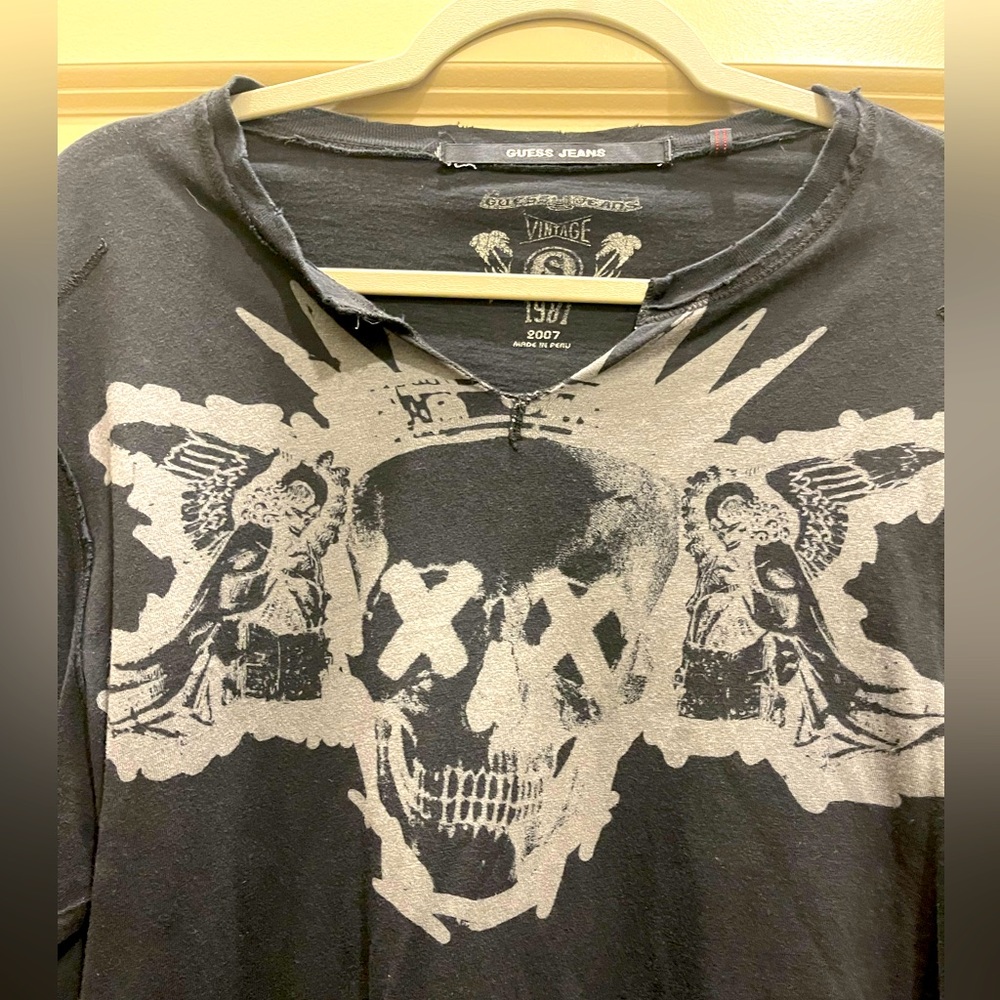 Men’s long sleeve V-neck GUESS skull printed vintage shirt